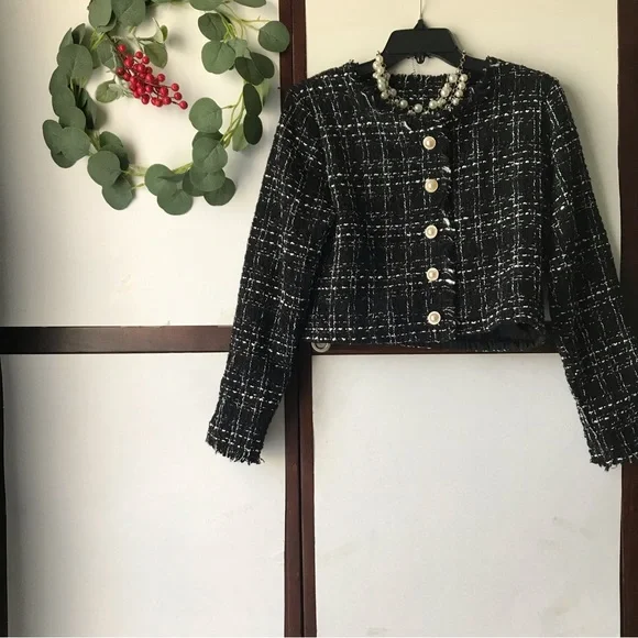 Shein-2-piece black and white plaid tweed suit. - Picture 6 of 6